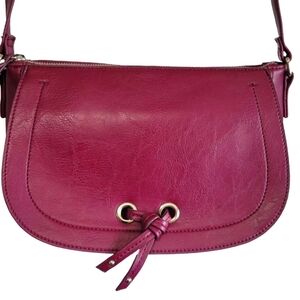 EUC Nine West Bohemian Beltway Saddle Crossbody Crimson (Actually More Fuschia)